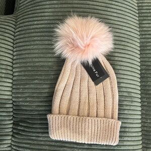 Marcus Adler knitted beanie with raccoon fur Pom Pom in blush